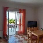 Apartments Primosten דירה
