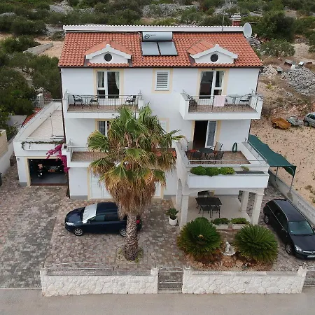 Apartments Primosten Appartement Primošten