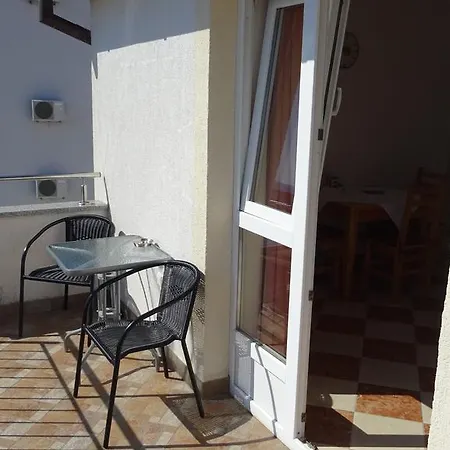 Apartment Apartments Primosten *