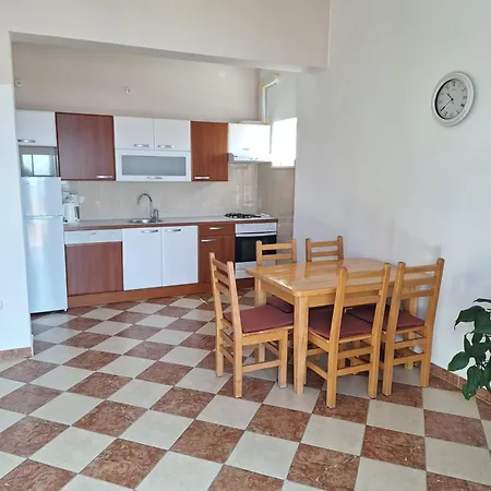 Apartments Primosten * Primosten