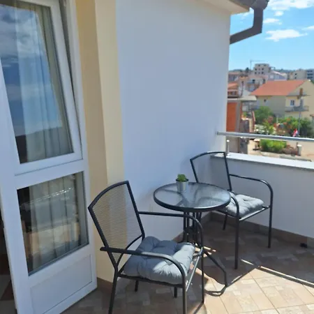 Apartments Primosten Apartment Primosten