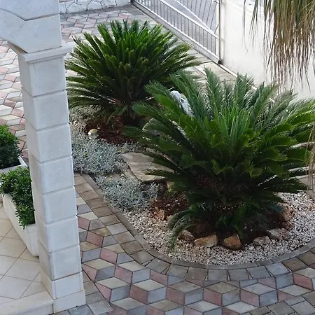 Apartments Primosten