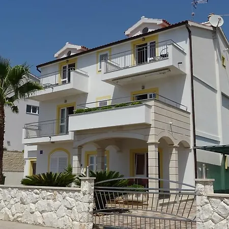 Apartments Primosten Primosten