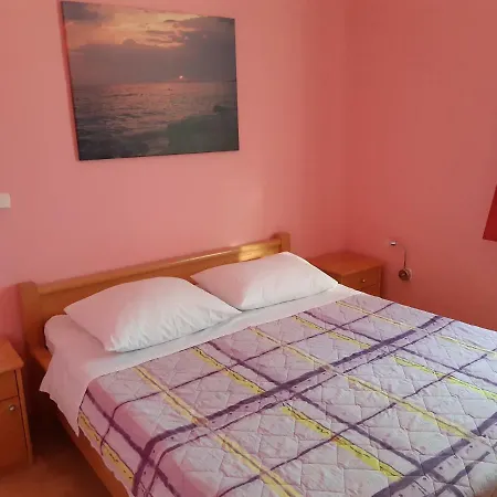 Apartments Primosten Appartement Primošten
