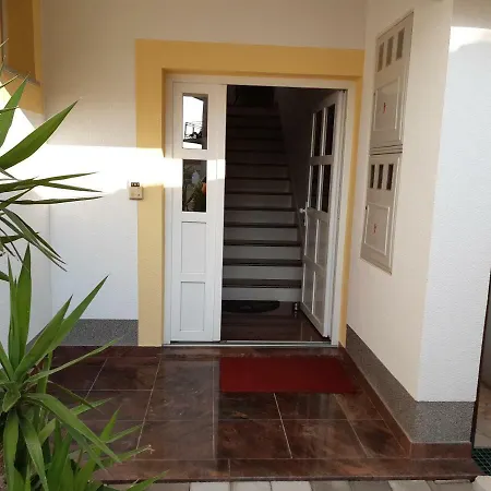 Apartments Primosten