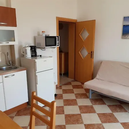 Apartments Primosten *