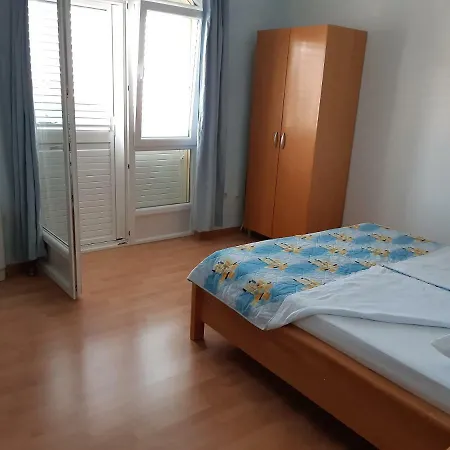 Apartments Primosten