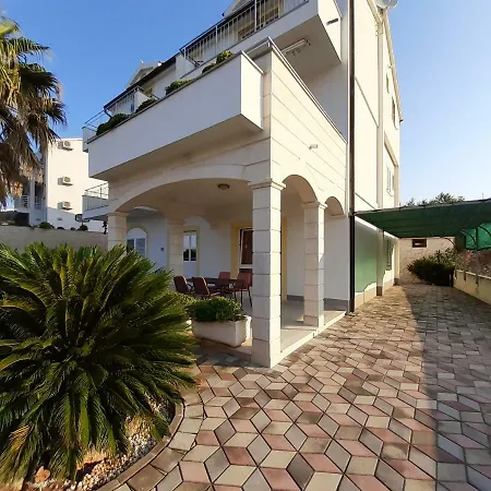 Apartments Primosten Appartement *