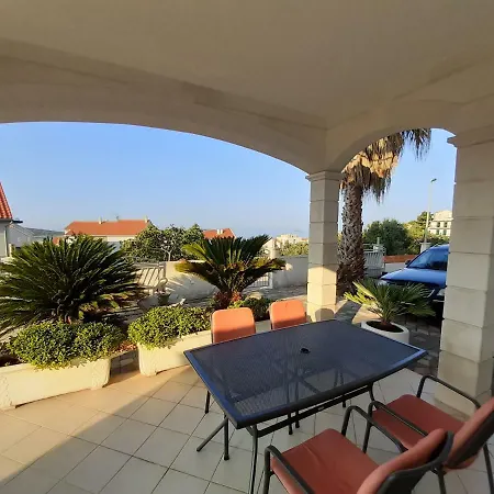 Apartments Primosten Appartement