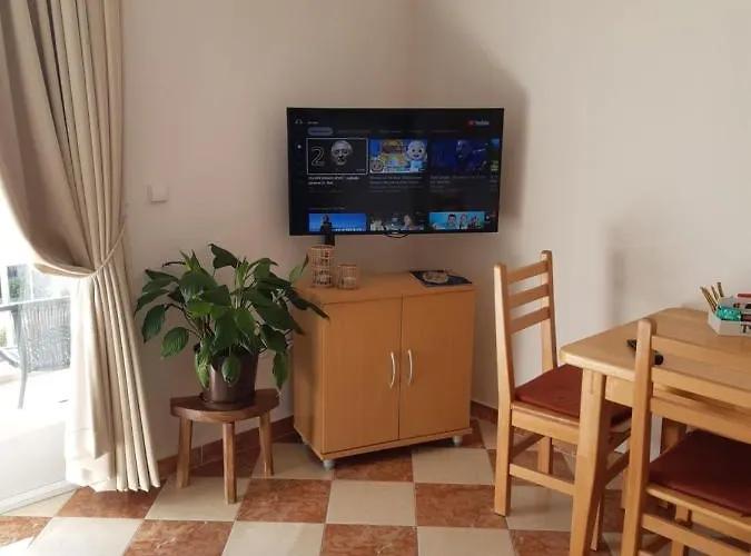 Apartments Primosten *