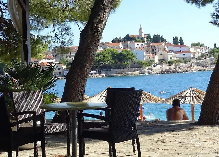 Apartments Primosten Apartamento