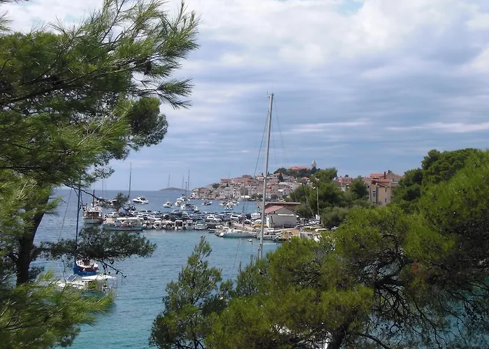 Apartments Primosten