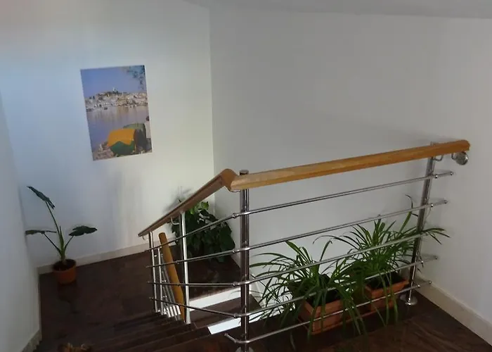 Apartments Primosten *