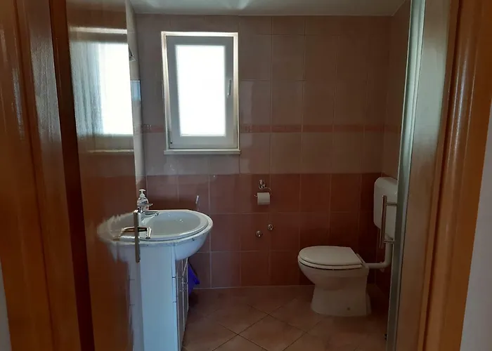 Apartments Primosten *