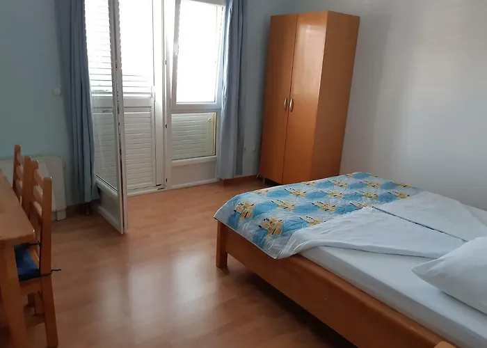 Apartments Primosten