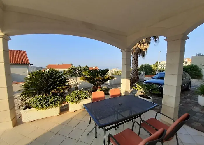 Apartments Primosten Appartement